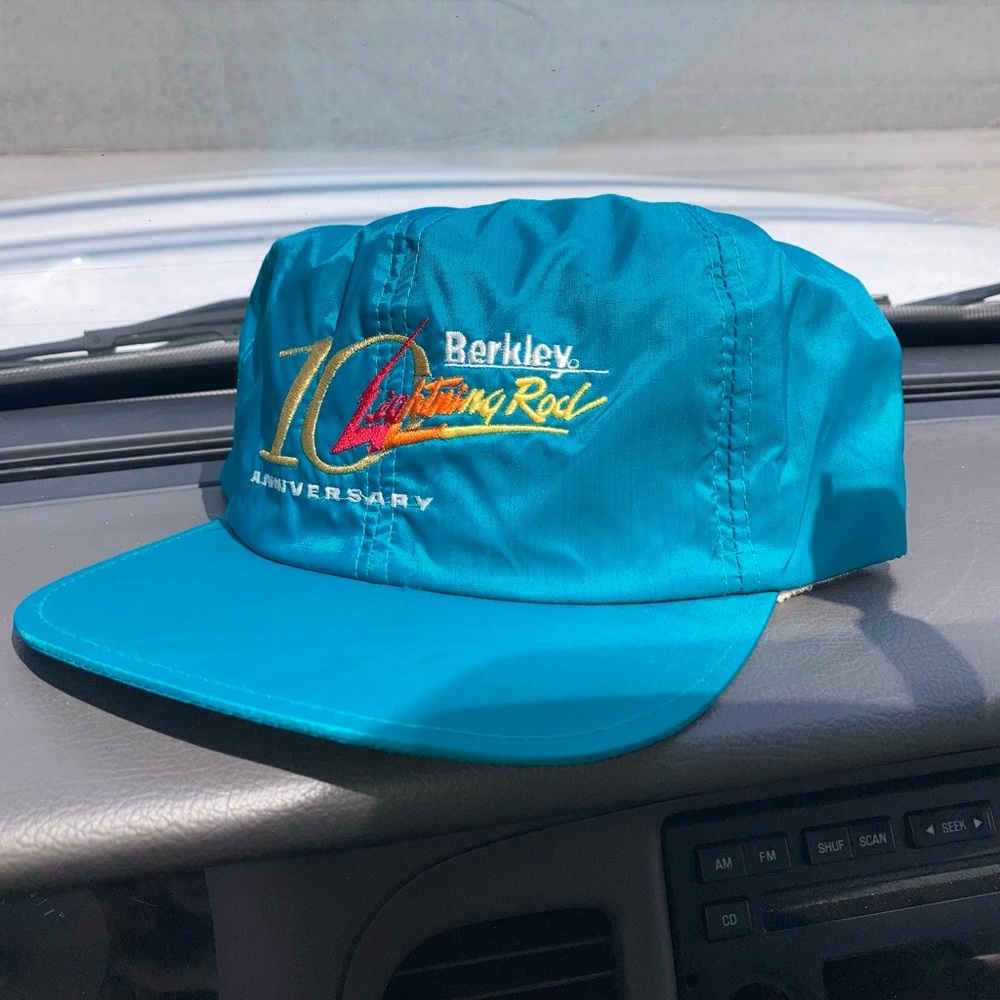 NWT rare 1968 Berkeley lightning rod nylon goretex  10th anniversary snapback